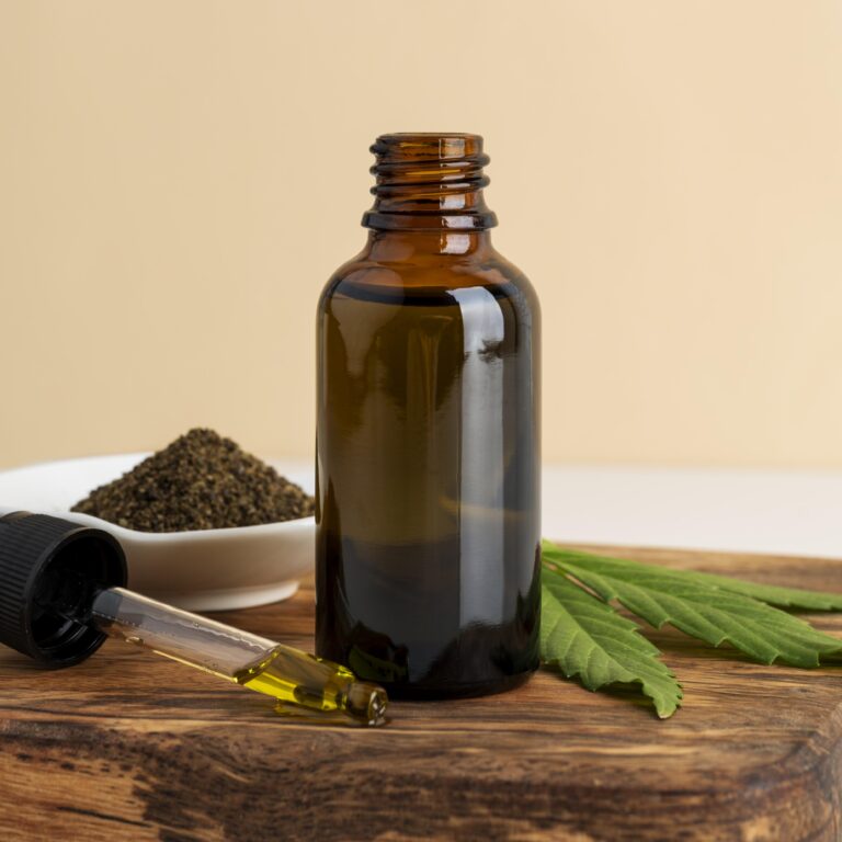 MaryRuth Organics Oil of Oregano herbal wellness supplement bottle.